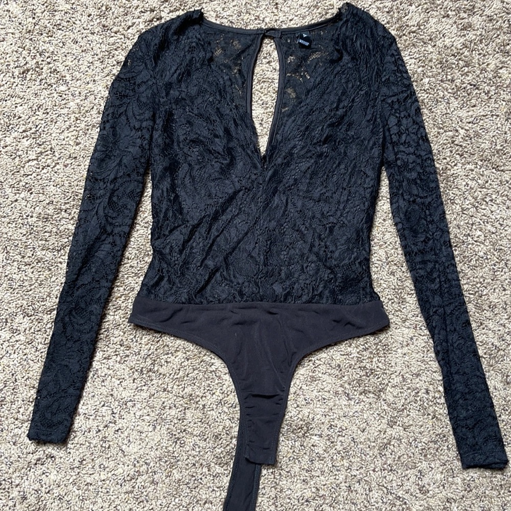 Windsor size small lace long sleeve bodysuit
